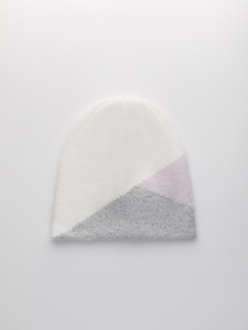 Шапка двойная с пухом енота PR 25003