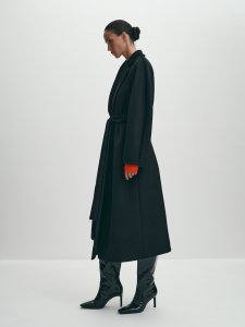 Длинное демисезонное шерстяное пальто