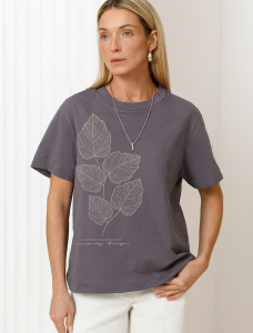 Футболка из фактурного полотна с авторским принтом