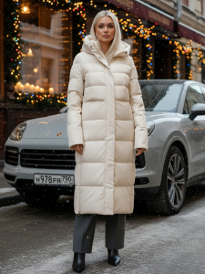 Пальто утепленное стеганное зимнее с капюшоном женское бежевого цвета 9620B