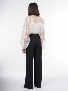 Прямые брюки с потайной застежкой и стрелками