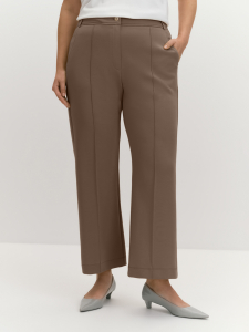 Брюки из трикотажа на основе переработанного полиэстера и хлопка