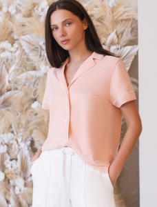 Блузка из эластичного хлопка с контрастным кантом