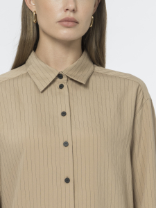 Удлиненная блуза рубашечного кроя