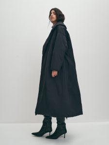 Длинный теплый пуховик с поясом