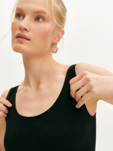 Спортивный топ