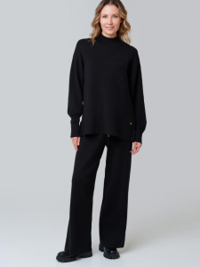 Комплект женский: джемпер, брюки