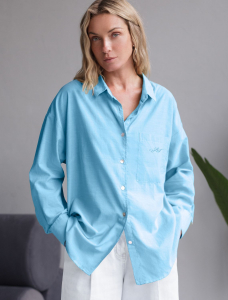 Блузка свободная с карманом из хлопка