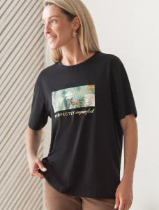 Футболка из премиального хлопка с авторским принтом