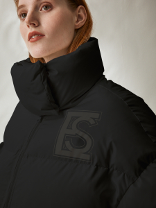 Укороченный пуховик