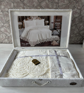 Покрывало EFOR в сундучке NATALIE 240*260 с наволочками (50*70) кремовый (KREM)