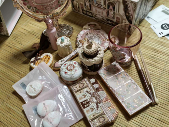 Подарочный набор косметики Flower Knows Gift Box, серия Sweet