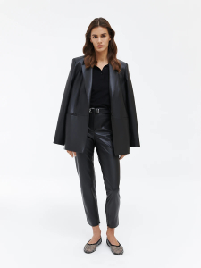 Брюки из экокожи