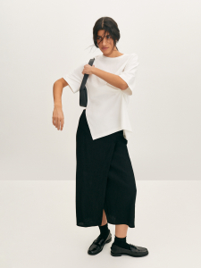 Футболка асимметричного кроя