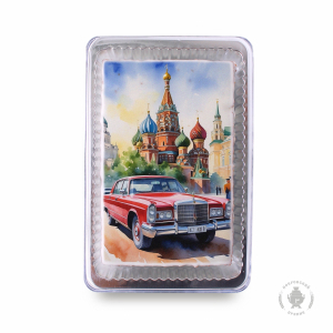 Красный Cadilac  и храм Василия Блаженного