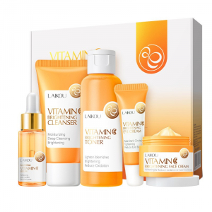 Набор уходовой косметики с витамином С из 5 средств В КОРОБКЕ  Laikou Vitamin C Skincare Set