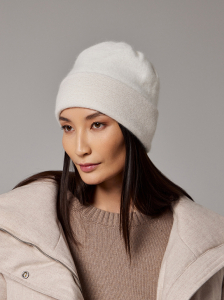 Шапка двойная с пухом енота PR 25007