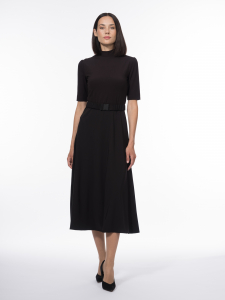 Комбинированное платье с воротником-стойкой и рукавом 1/2