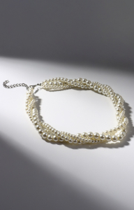 Бусы «Жгут» с жемчугом, 3 нити, бусины №4, 6, 8, цвет молочный в серебре, 38 см