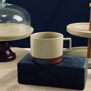 235-131 Бульонница 500мл с крышкой/блюдцем TROPICAL в под.уп.(х36)Фарфор