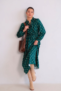 16271 Платье изумрудное с воротничком на завязках (остаток: 42, 44, 46)