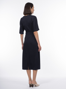 Платье с цельнокроеным рукавом из вискозного трикотажа