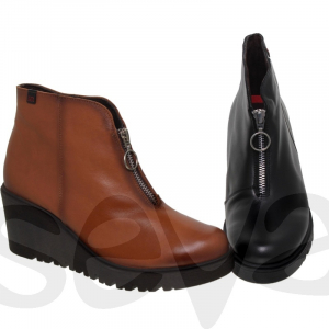 Pepe Menargues, BOTIN SENORA PIEL