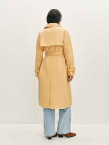 Классический тренч с кокетками