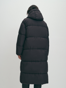 Длинный теплый пуховик с капюшоном на молнии