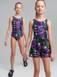 Комплект для девочки: купальник, купальные шорты