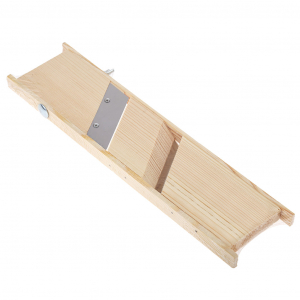 Терка-шинковка деревянная 38,5х10х1,5см, для моркови, металлическое лезвие (Россия)