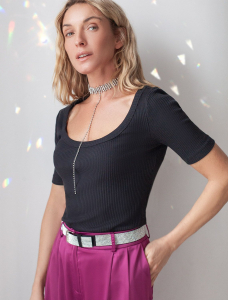 Футболка из трикотажа в широкий рубчик