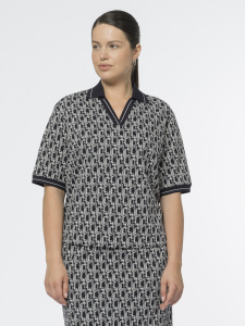 Блуза из рельефного трикотажного жаккарда