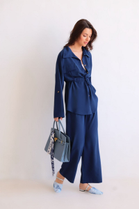 16227 Костюм брючный с рубашкой на кулиске в синем оттенке