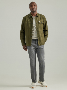 Men's Extreme Motion Regular Fit Straight Leg Jean