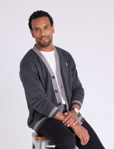 V-NECK RELAXED FIT CARDIGAN