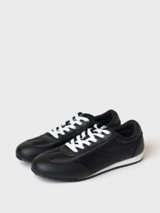 Кроссовки женские