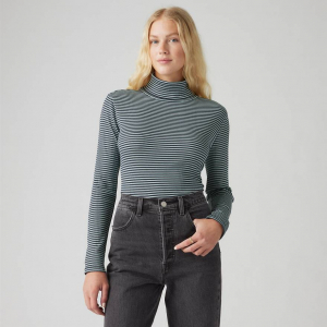 Dreamy Turtleneck Top