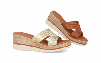 660 - BDA
                SANDALIAS DE CUNA