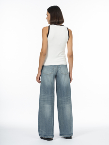 Широкие джинсы средней посадки