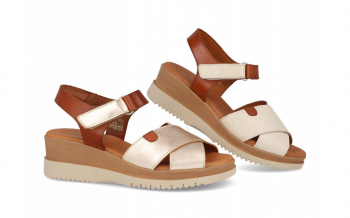 8000 - BDA
                SANDALIAS DE CUNA