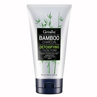 Детокс-пенка для умывания Giffarine с бамбуковым углем 100 грамм / Giffarine Bamboo Charcoal Detox Foam 100 g