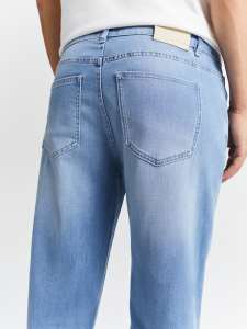 Джинсы из эластичного хлопка