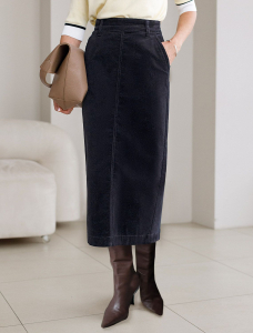 Юбка-карандаш из эластичного микро-вельвета