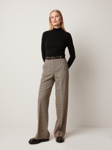 Водолазка из фактурного трикотажа