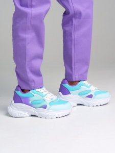 Кроссовки для девочки