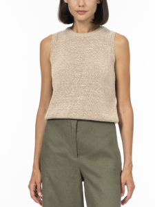 Вязаный топ из ленточной пряжи