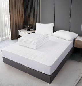 Набор для спальни из 4х предметов