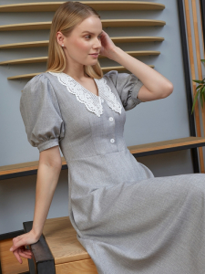 Платье с кружевным воротником  OD-888-2 св.серый