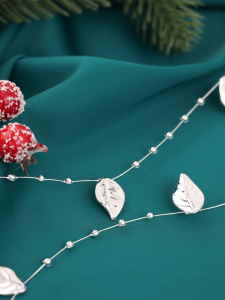 Бусы на ёлку «Листья», длина 2 м, d=12 мм, серебристые